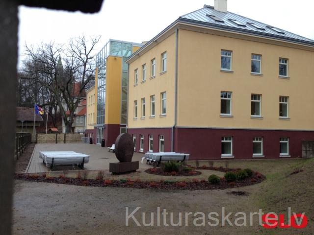 Valmieras Mūzikas skola